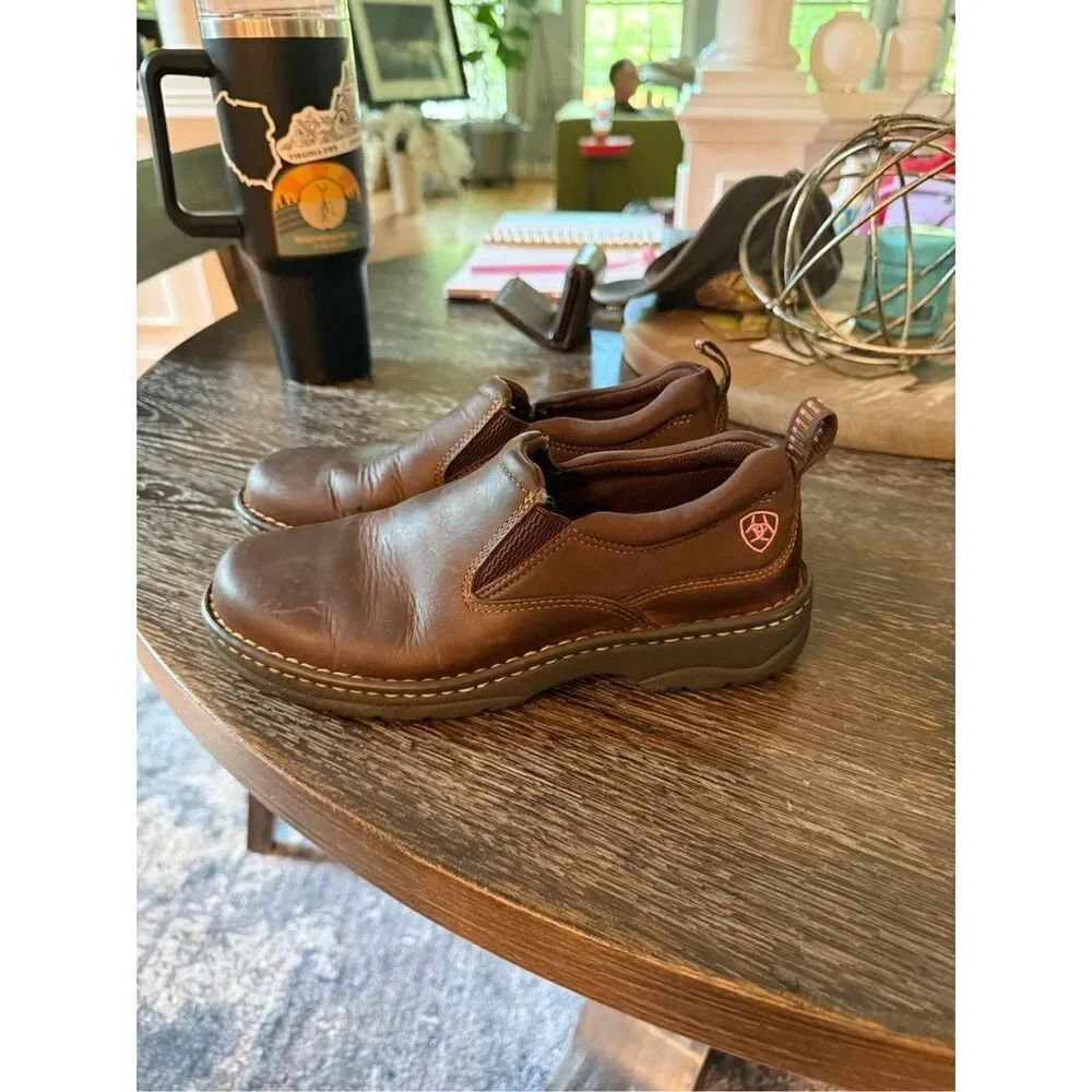 Ariat Traverse Brown Leather Casual Shoes sz 7 EUC (slight flaw)